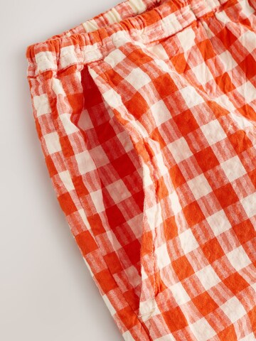 Regular Pantaloni de la Next pe roșu