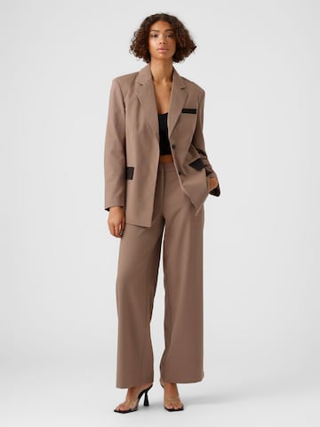 Vero Moda Collab Blazer 'Victoria' in Beige