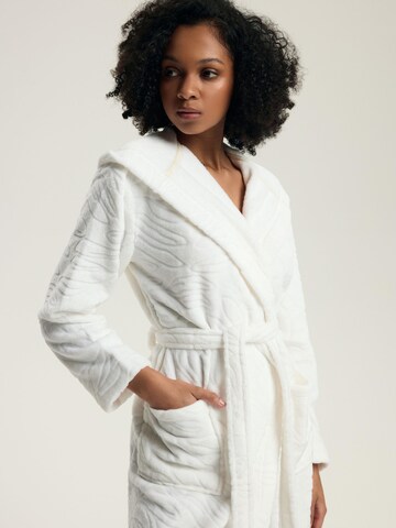 Henderson Short Bathrobe 'Daryl' in Beige