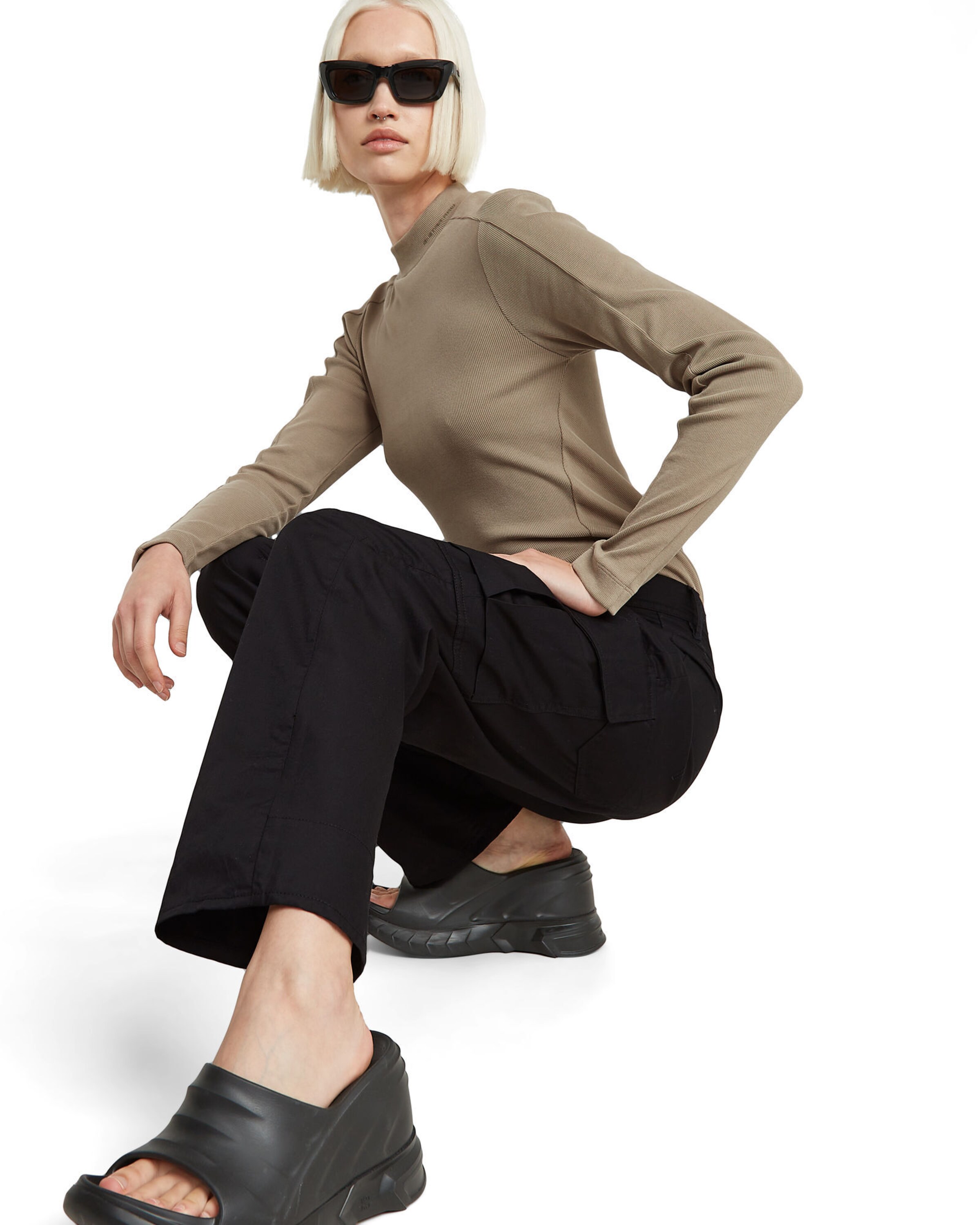 G-STAR Loose fit Cargo trousers in Black