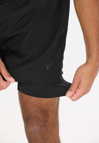 Virtus Regular 2-in-1-Shorts 'Zayne V2' in Schwarz