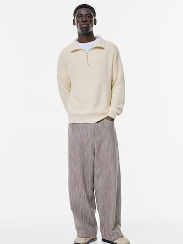 Pull&Bear Pullover in Weiß: Vorderseite