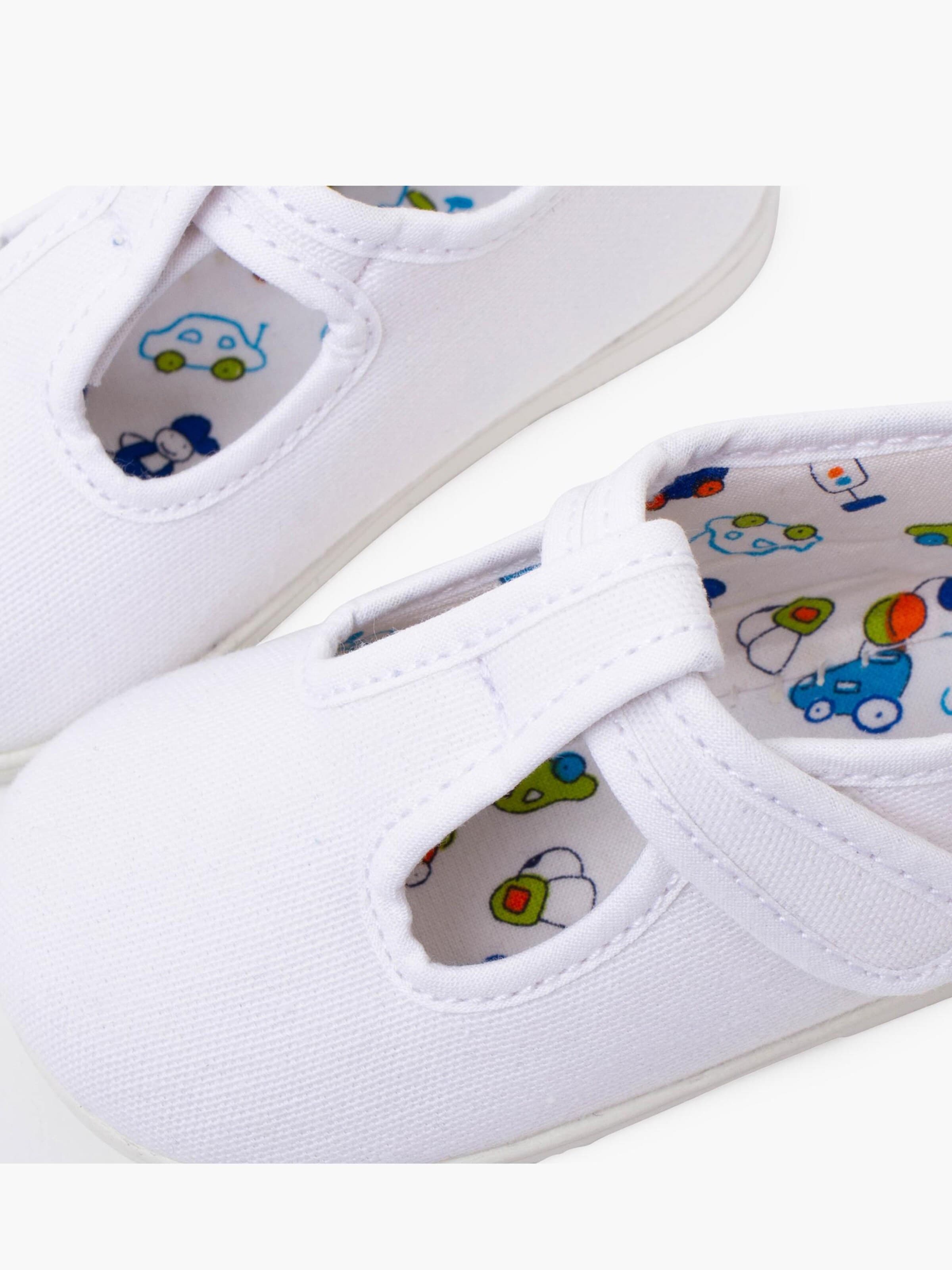 Pisamonas First-Step Shoes in White