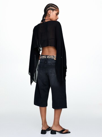 Pull&Bear Cape in Zwart