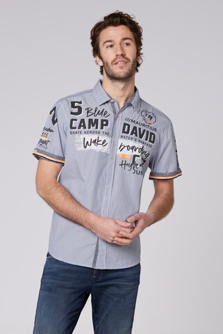 Coupe regular Chemise CAMP DAVID en bleu : devant