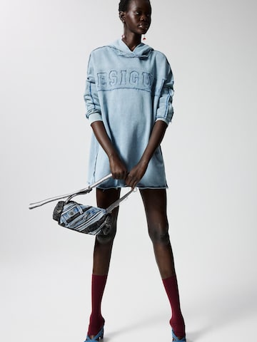 Desigual Sukienka w kolorze niebieski