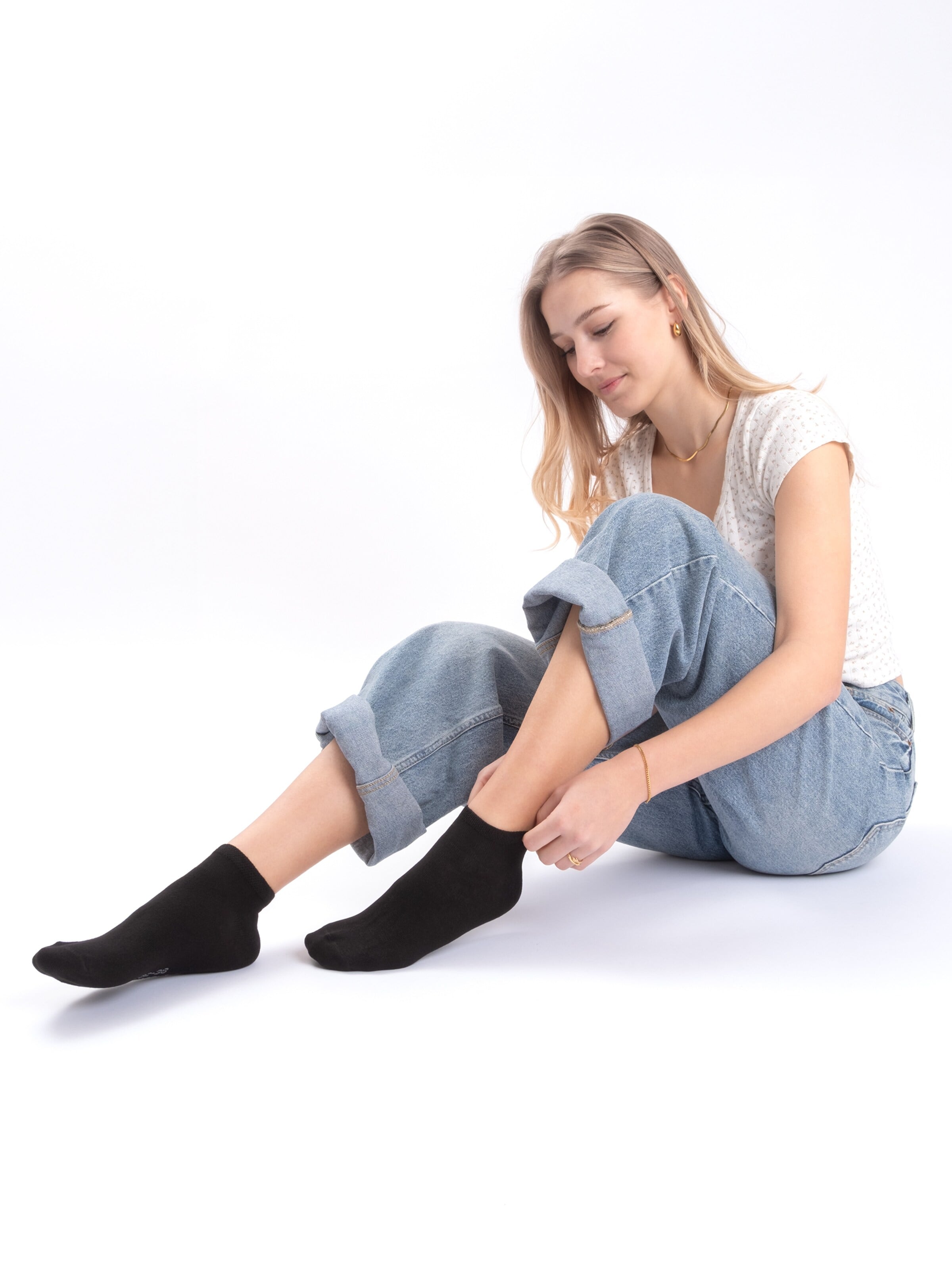 Occulto Ankle Socks 'Alexa' in Black: front