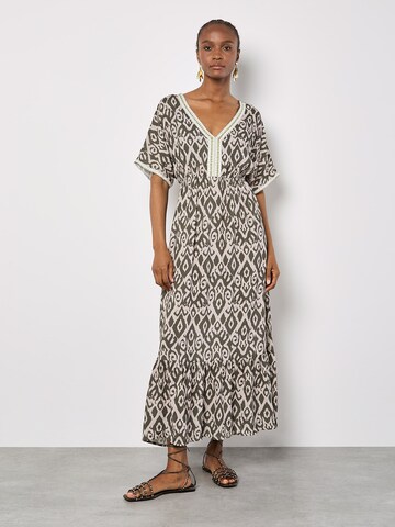 Robe ' ' Apricot en vert : devant