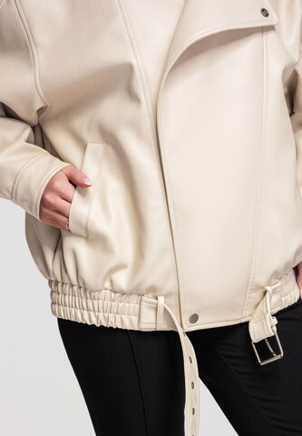 Ombre Tussenjas in Beige