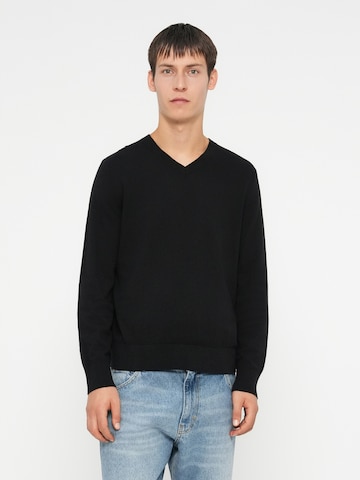 Pull-over GAP en noir : devant