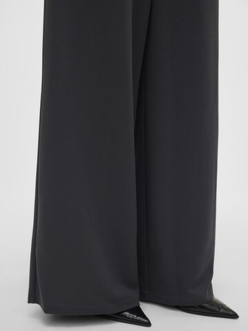 Wide Leg Pantalon à pince VERO MODA en gris