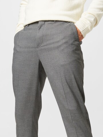 BURTON MENSWEAR LONDON Обычный Плиссированные брюки в Серый