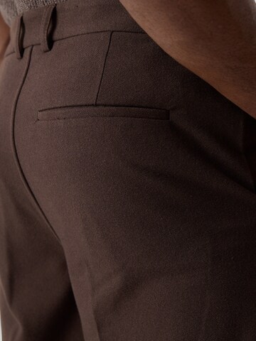 Lindbergh Regular Hose 'Superflex' in Braun