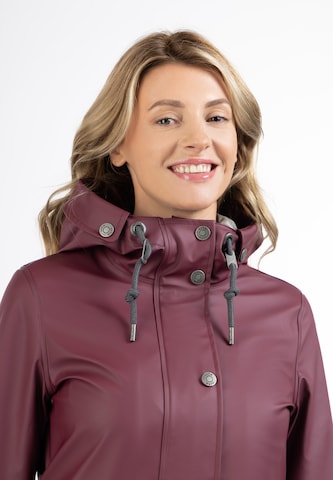 Manteau fonctionnel Usha en rouge