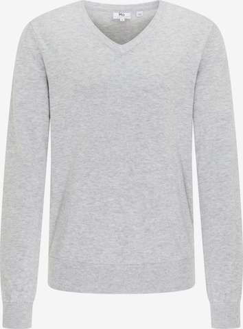 Mo ESSENTIALS Sweater in Grey: front