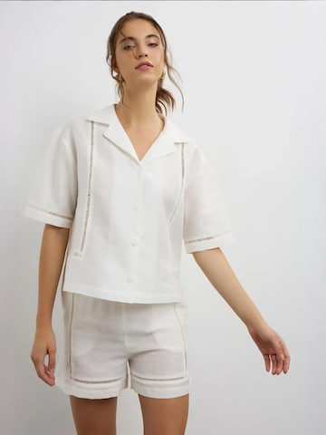 Camicia da donna di Hiccup in bianco: frontale