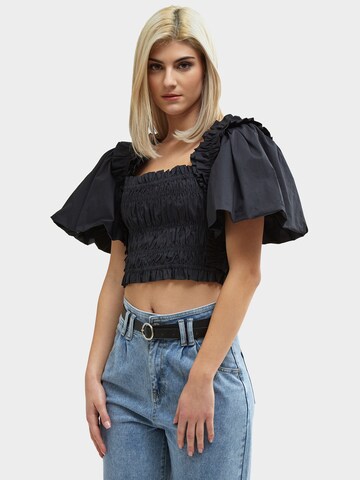 Influencer Bluse in Schwarz: predná strana