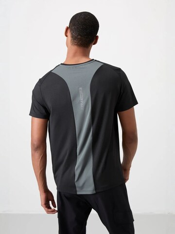Tommy Life Shirt in Black