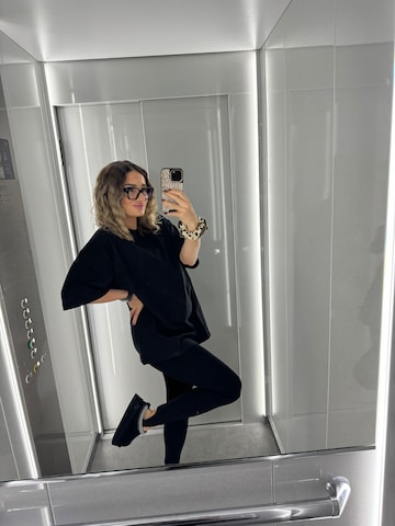 Tatiana Zidekova Тениска в черно