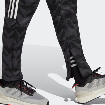 Effilé Pantalon de sport 'Tiro Suit Up Lifestyle' ADIDAS SPORTSWEAR en gris