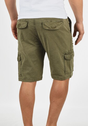 INDICODE JEANS Regular Cargoshorts 'Frances' in Grün