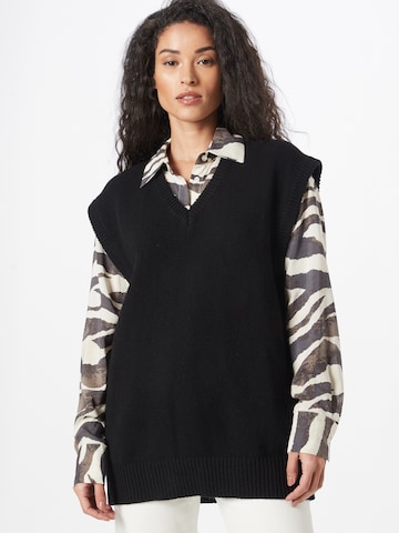 Filippa K Sweater 'Corinne' in Black: front
