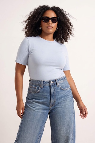 Maglietta di Trendyol Curve in blu: frontale