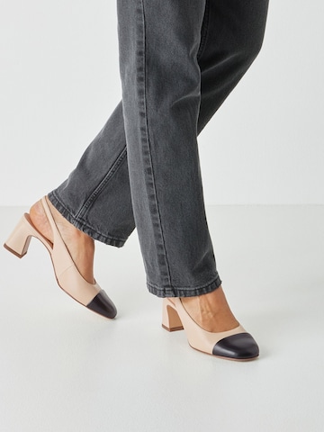 Tamaris Slingback pumps in Beige