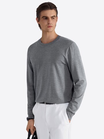 Vantory Sweater in Grey