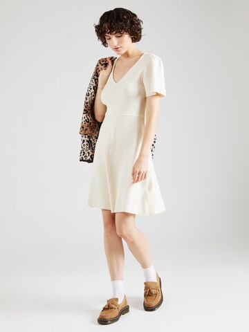 Robes en maille DKNY en blanc : devant