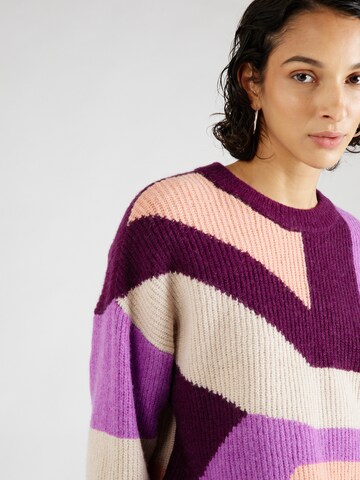 NÜMPH - Pullover 'NINA' em roxo