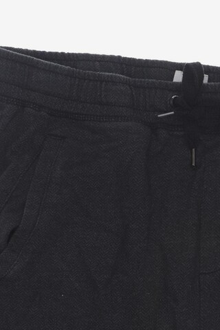 QS Shorts in 34 in Black