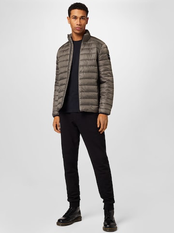 Calvin Klein Демисезонная куртка в Серый
