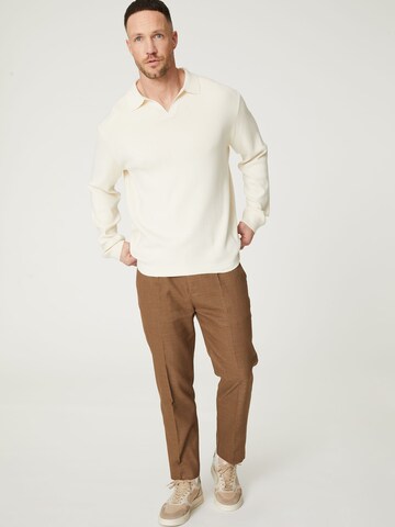 DAN FOX APPAREL Sweater 'Davin' in White