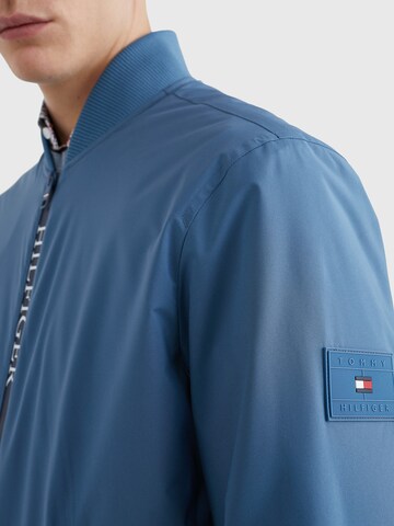 TOMMY HILFIGER Jacke in Blau