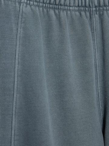 Wide leg Pantaloni di Pull&Bear in grigio