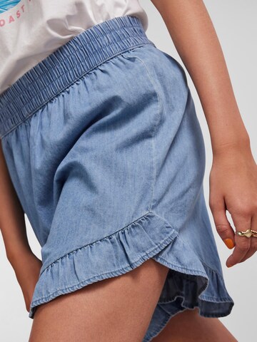 PIECES Regular Jeans 'Kada' in Blau