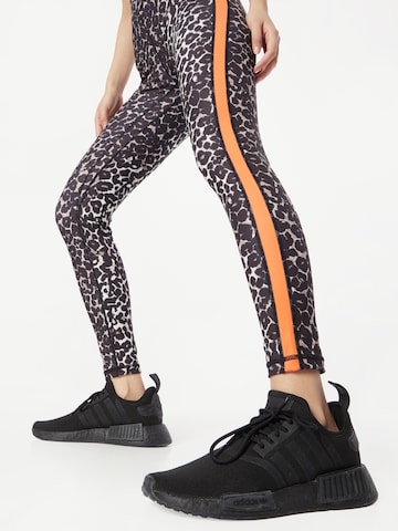 DELICATELOVE Skinny Sportovní kalhoty 'NADI' – hnědá