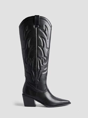 NA-KD Cowboy Boots in Black: front