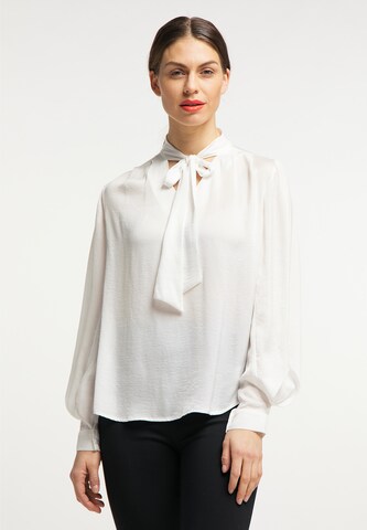 RISA Blouse in Wit: voorkant