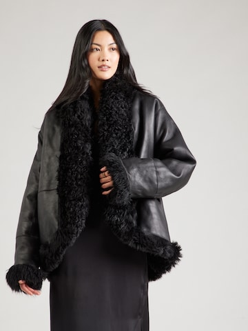 REMAIN Between-season jacket in Black