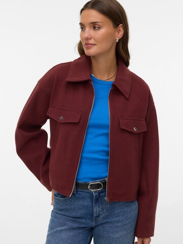 Veste mi-saison 'VMFORTUNEFREJ' VERO MODA en rouge : devant