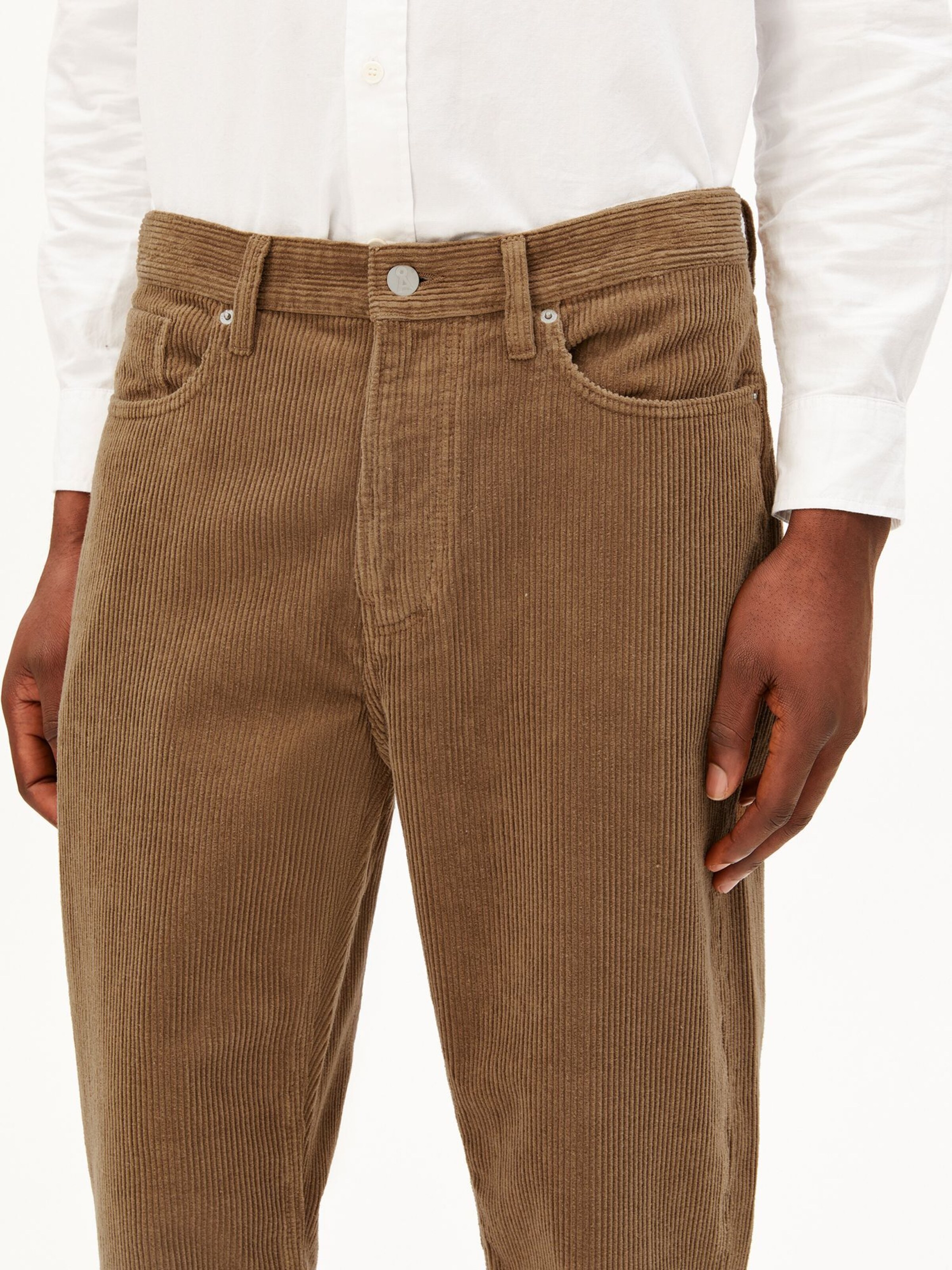 ARMEDANGELS Loosefit Broek in Bruin: voorkant