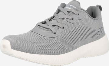 Baskets basses SKECHERS en gris : devant