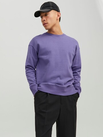 JACK & JONES Sweatshirt 'Star' i lila: framsida