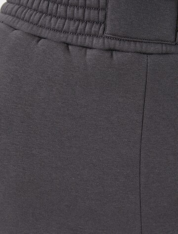 Koton Tapered Pants in Grey