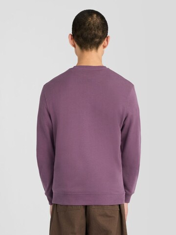 Lyle & Scott Sweatshirt in Purple