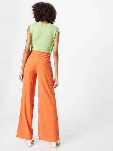 Wide leg Pantaloni de la Nasty Gal pe portocaliu