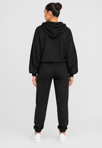 Elara Sweat suit in Black