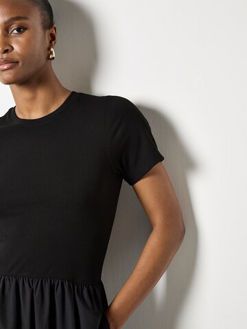 Robe ' ' Apricot en noir